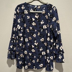 Pinkblush long sleeve floral maternity top size: XL